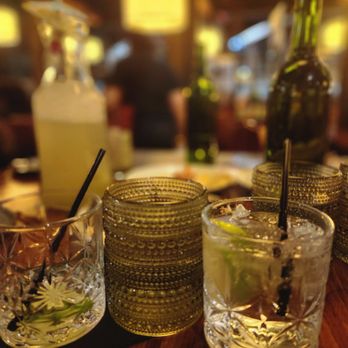 Le Grand - Gin n tonics - Cocktail Bars Near Me - Pasadena, California Le Grand - Gin n tonics - Cocktail Bars Near Me - Pasadena, California