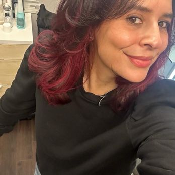 Beautified Suite - Front view of layered cut and color. - Hair Salons Near Me - New York, New York Beautified Suite - Front view of layered cut and color. - Hair Salons Near Me - New York, New York