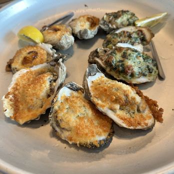 Anna Maria Oyster Bar - Oyster selection - Seafood Near Me - Bradenton, Florida Anna Maria Oyster Bar - Oyster selection - Seafood Near Me - Bradenton, Florida