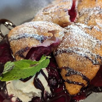 Makers & Finders - Berry Empanadas - Breakfast & Brunch Near Me - Henderson, Nevada Makers & Finders - Berry Empanadas - Breakfast & Brunch Near Me - Henderson, Nevada