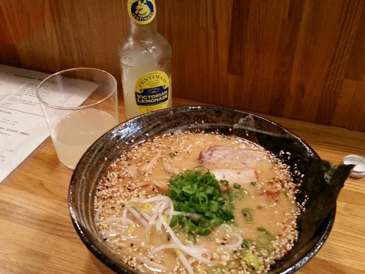 Grasshopper Ramen Bar by null