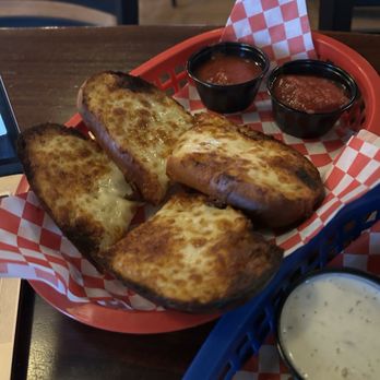 Oddwood Brewing - Cheese bread - Breweries Near Me - Austin, Texas Oddwood Brewing - Cheese bread - Breweries Near Me - Austin, Texas