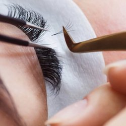 BodyMe By Chee Boutique & Spa - Lash extensions