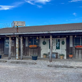 Lone Star Tavern and Steakhouse - Front of building - Steakhouses Near Me - Waco, Texas