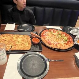 Mild Boneless Wings Garlic Bread Half bell pepper and half Hawaiian pizza Mild Boneless Wings Garlic Bread Half bell pepper and half Hawaiian pizza
