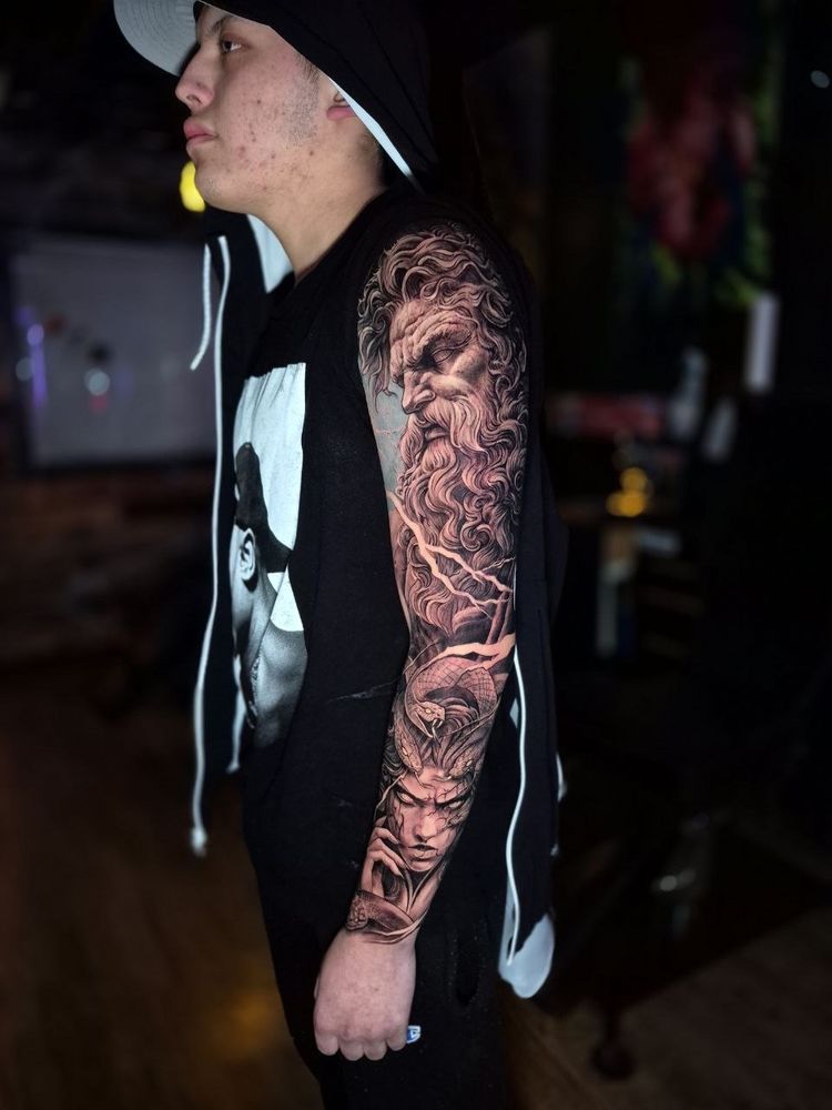 7 Tattoo Gallery Logo