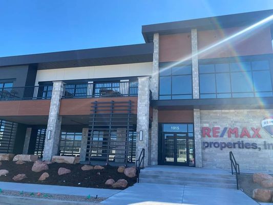 CHRISTINE GODLESKI - RE/MAX - Contact Agent - 2630 Tenderfoot Hill St ...