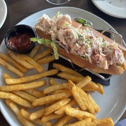 New England Lobster Roll New England Lobster Roll