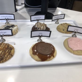 Crumbl - Murfreesboro - Desserts Near Me - Murfreesboro, Tennessee