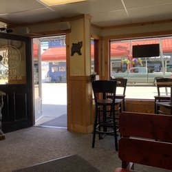 Papa Bear's Pizza - View to the street.