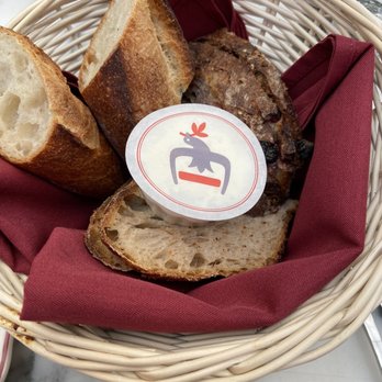 Le Diplomate - Bread basket - Brasseries Near Me - Washington, DC, District of Columbia