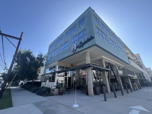 noun coffee + wine by null