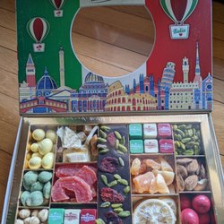Noberasco 1908 - Sweetened dried fruit, chocolate nougat, pistachio, almonds...