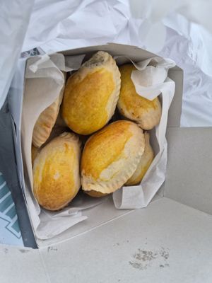 United Bread & Pastry by null