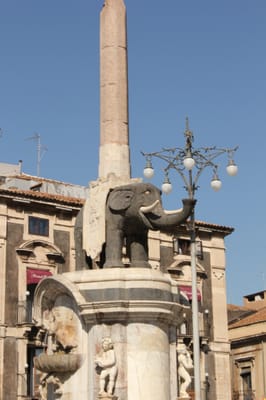 Fontana dell'Elefante (uʻ Liotru) by null
