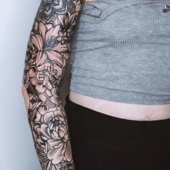 Les Tattoos - Tattoo by Chyna - Tattoo Near Me - Sacramento, California