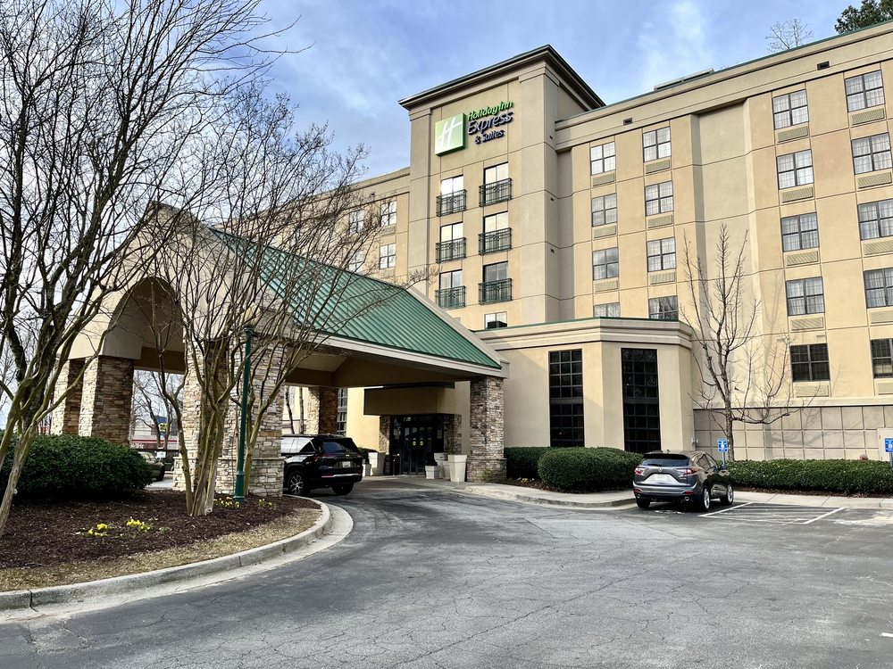 Holiday Inn Express & Suites Atlanta Buckhead