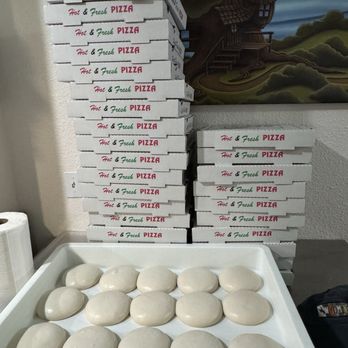 Abes Wood Fired Pizza - Abe makes all his own dough! - Pizza Near Me - Morro Bay, California