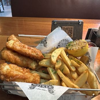 Firestone Walker Brewing- Buellton - Fish and Lion's Fish 'N' Chips - Brewpubs Near Me - Buellton, California
