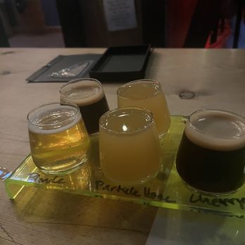 Divine Science Brewing - Beer flight - Gluten-Free Near Me - Tustin, California