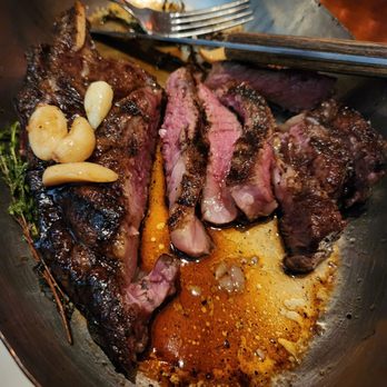 Tom Colicchio's Craftsteak - 21-day dry-aged 18 oz bone in Ribeye - Steakhouses Near Me - Las Vegas, Nevada Tom Colicchio's Craftsteak - 21-day dry-aged 18 oz bone in Ribeye - Steakhouses Near Me - Las Vegas, Nevada