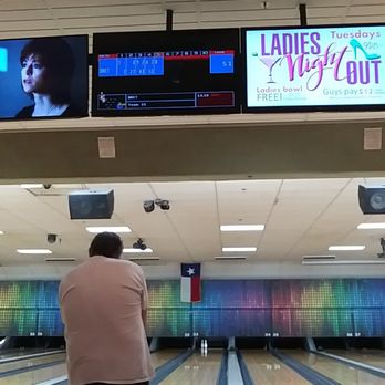Plano Super Bowl - I didn't pick up the spare. :( - Bowling Near Me - Plano, Texas Plano Super Bowl - I didn't pick up the spare. :( - Bowling Near Me - Plano, Texas