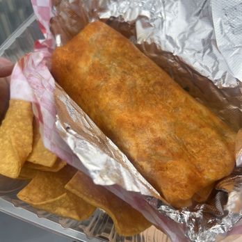 Amigos Birria Tacos - Food Trucks Near Me - Venice Beach, California