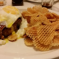 Ayerza - Bife panceta huevo frito papas. Todo light