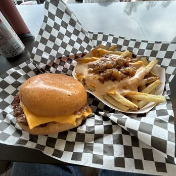 Hayes Burger - Cheeseburger with Jimi fries - American Near Me - San Diego, California Hayes Burger - Cheeseburger with Jimi fries - American Near Me - San Diego, California