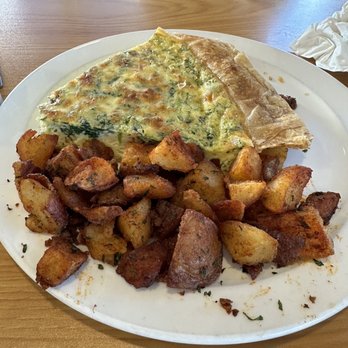 La Croisette - Spinach and cheese quiche with house potatoes - Breakfast & Brunch Near Me - St. Pete Beach, Florida