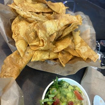 El Sid Taqueria - Chips and guacamole (very greasy chips) - Mexican Near Me - Vero Beach, Florida El Sid Taqueria - Chips and guacamole (very greasy chips) - Mexican Near Me - Vero Beach, Florida