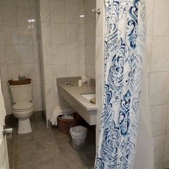 YiaYia's Cafe - The large bathroom. - Breakfast & Brunch Near Me - Middletown, Rhode Island