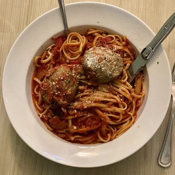 Famous Bistro - Meatball linguine - Italian Near Me - Owensboro, Kentucky Famous Bistro - Meatball linguine - Italian Near Me - Owensboro, Kentucky