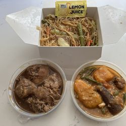 Fil Am Oriental Market - Filipino Take-out = Noodles + Chicken + Veggies = pretty good ~~ not too spicy but too salty