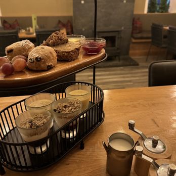 Doolin Cafe - Breakfast tower--delicious - Cafes Near Me - Doolin, CE