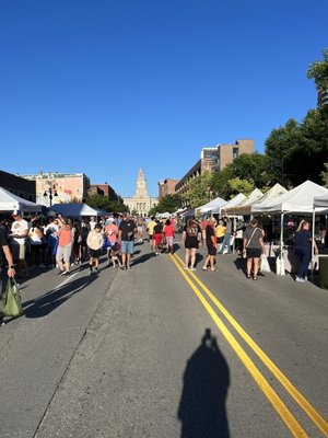 Des Moines' Downtown Farmers’ Market by null