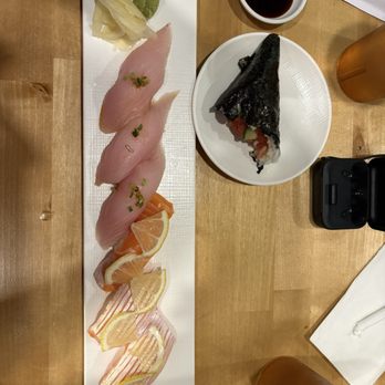 King Salmon - Yellowtail and salmon nigiri with spicy tuna hand roll - Sushi Bars Near Me - Phoenix, Arizona King Salmon - Yellowtail and salmon nigiri with spicy tuna hand roll - Sushi Bars Near Me - Phoenix, Arizona
