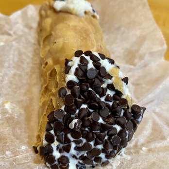 Mike's Pastry - Chocolate Chip Cannoli - It was good but made me sick after I ate it :( - Bakeries Near Me - Boston, Massachusetts Mike's Pastry - Chocolate Chip Cannoli - It was good but made me sick after I ate it :( - Bakeries Near Me - Boston, Massachusetts