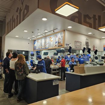 White Castle - Busy nite at white castle - Burgers Near Me - Orlando, Florida White Castle - Busy nite at white castle - Burgers Near Me - Orlando, Florida