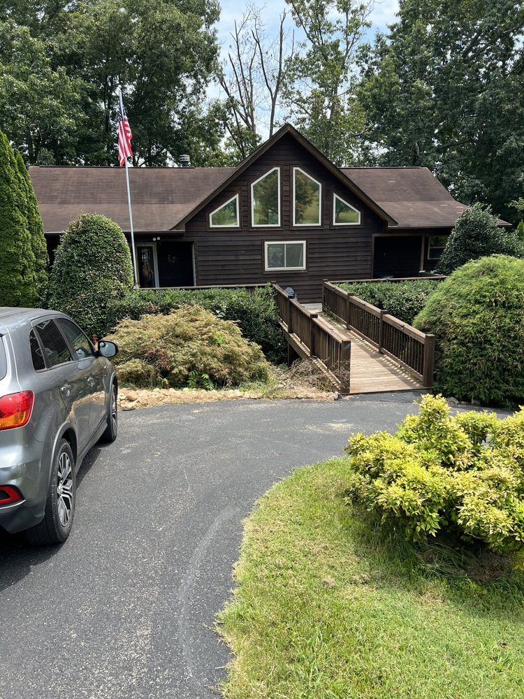 Emotional and  Behavioral Therapy - grief counselor in Kodak, TN