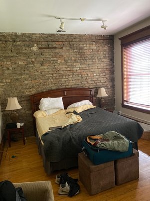 Old Chicago Inn featuring Room 13 by null