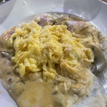 Honeybear Cafe - Grits and shrimps with jalapeño , eggs  bacon - Breakfast & Brunch Near Me - Chicago, Illinois