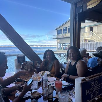 Bubba Gump Shrimp - Seafood Near Me - Monterey, California