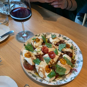 Rocca - Mozzarella cart - heirloom tomato, basil, 10 year aged balsamic vinegar (to share - Italian Near Me - Tampa, Florida Rocca - Mozzarella cart - heirloom tomato, basil, 10 year aged balsamic vinegar (to share - Italian Near Me - Tampa, Florida