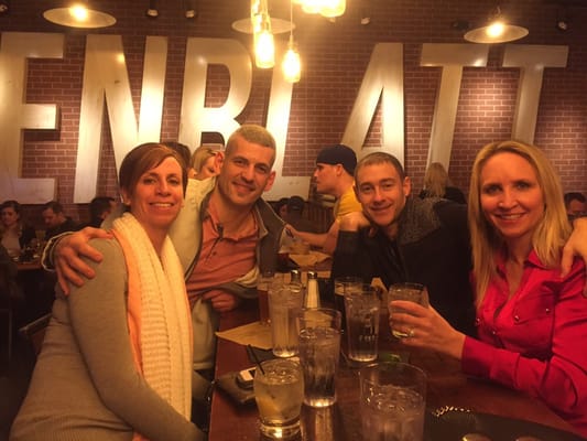 Blatt Beer & Table by null