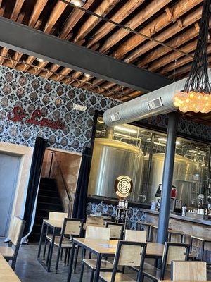 4 Hands Brewing Company by null