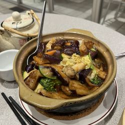 Happy Veggie House - Tofu and eggplant hot pot