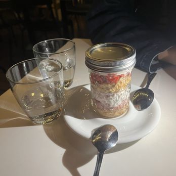 Cafe Gratitude - Strawberry shortcake is bad - Vegan Near Me - Los Angeles, California Cafe Gratitude - Strawberry shortcake is bad - Vegan Near Me - Los Angeles, California