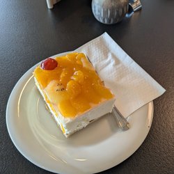 Café im Parkwohnstift - Mandarinen-Joghurtschnitte