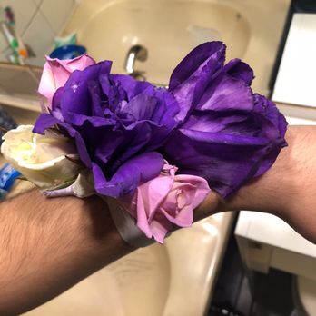 Jasmine's Flowers - Here is the Top view of the work that was done. Shameful! - Florists Near Me - Montebello, California Jasmine's Flowers - Here is the Top view of the work that was done. Shameful! - Florists Near Me - Montebello, California